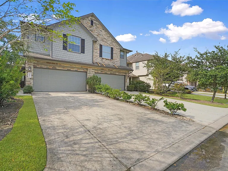 211 Bloomhill Pl — Photo 4