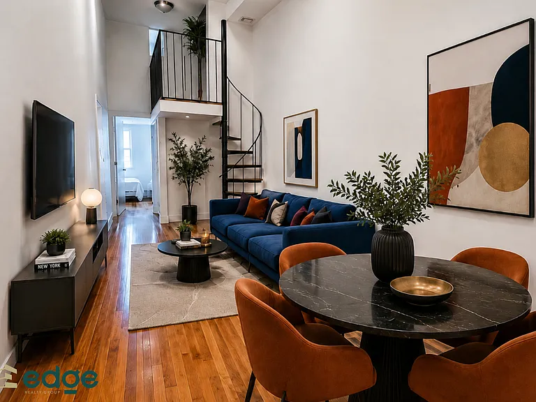 222 Stanhope St #2R — Photo 1