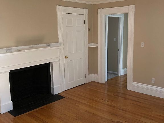 5th image of 13 Thorndike St APT 2