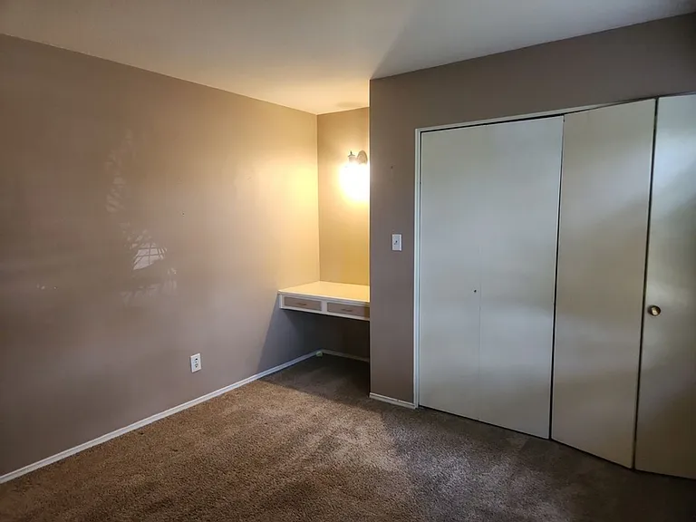 4330 W Royal Palm Rd — Photo 12