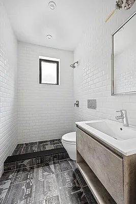 Sold by Compass | media 18