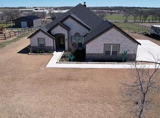 7404 Staked Plains Trl, Ponder, TX 76259