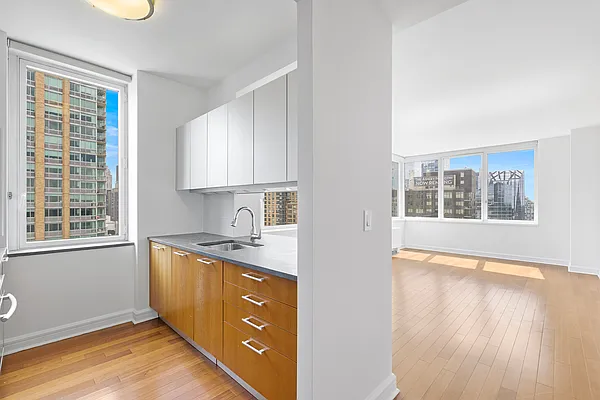 Rented by Nest Seekers International | media 20