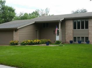 4205 S Chestnut Cir, Sioux Falls, SD 57103