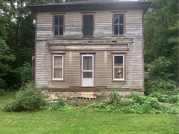 50 Vine St, Naples, NY 14512