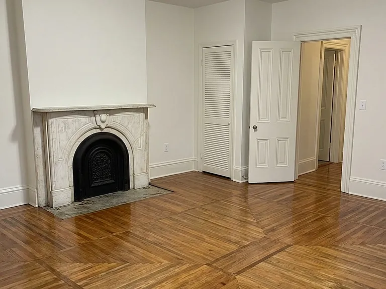 103 S 7th Ave #5 — Photo 3