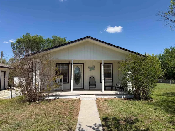 18538 NW Cache Rd, Cache, OK 73527