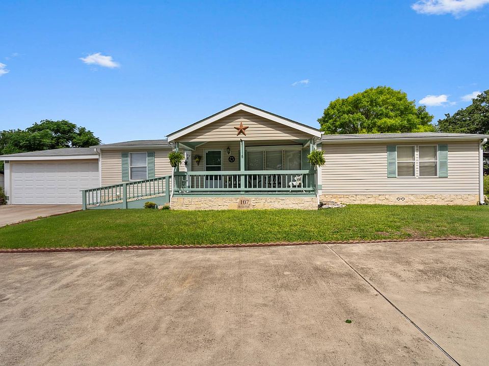 1st image of 107 River Oak Dr