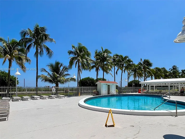 2899 Collins Ave #1004 — Photo 15