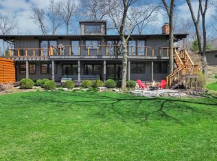 83 Lakeview Pkwy, Barrington, IL 60010