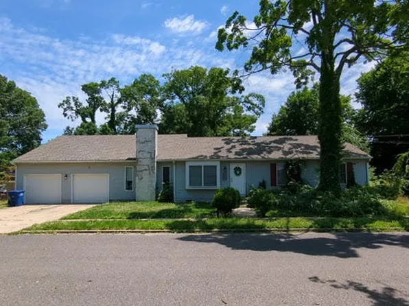 400 Spruce St, Beverly, NJ 08010