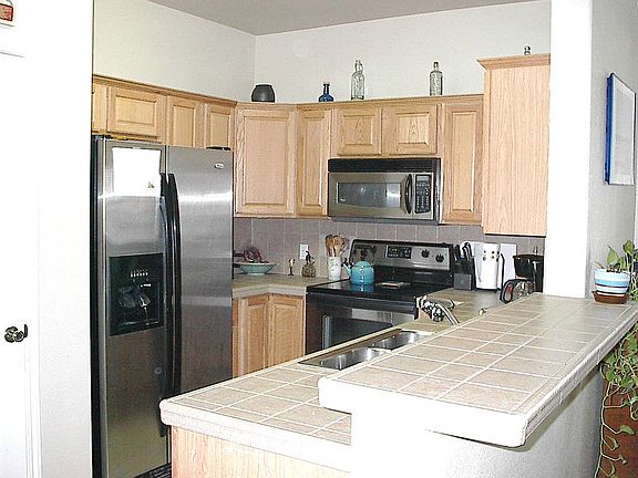 4th image of 2905 11th St #101