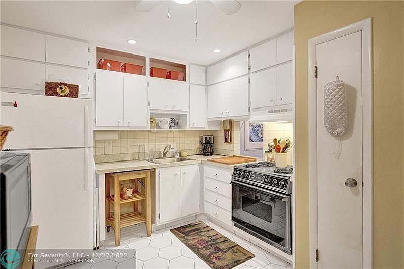 1st image of 4880 NW 22nd St APT 204