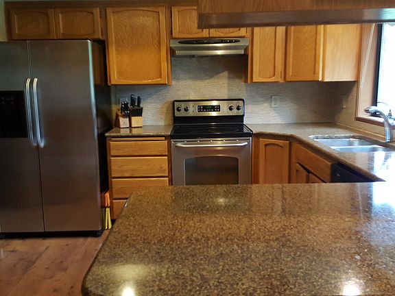 4th image of 14210 113th Avenue Ct E