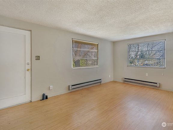 3rd image of 1716 SE Holman Street