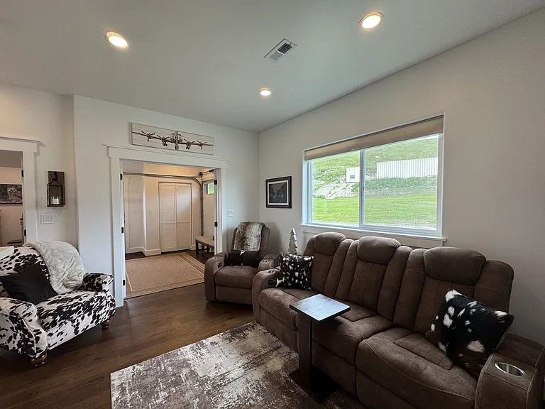 872 Lundeen Rd — Photo 5