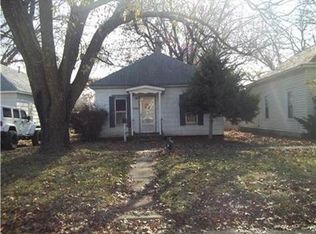 334 E 3rd Ave, Garnett, KS 66032