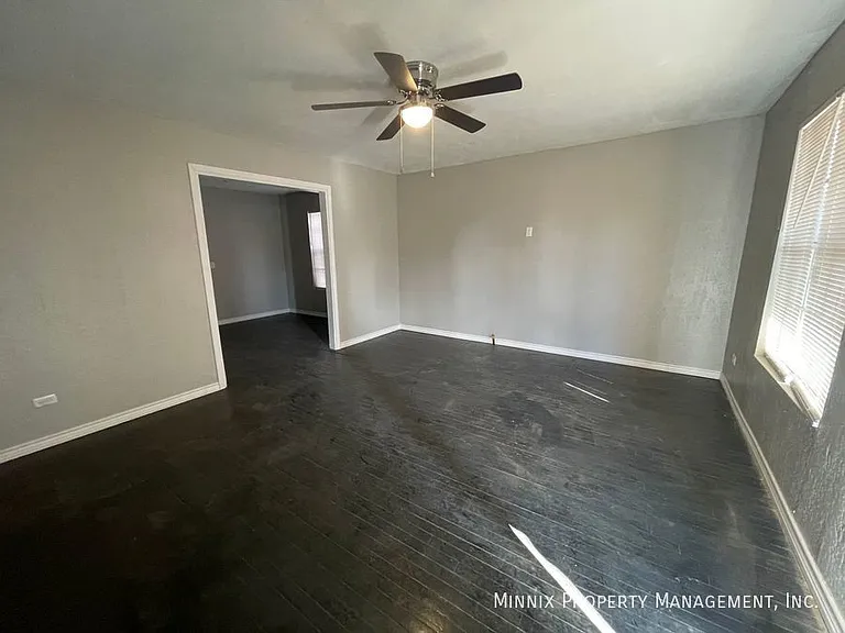 202 S Virginia St — Photo 5