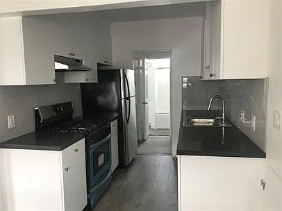 411 W Franklin Ave Photo 1