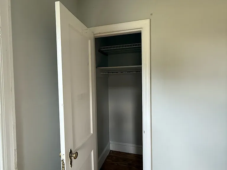 324 E Peterson Dr — Photo 38