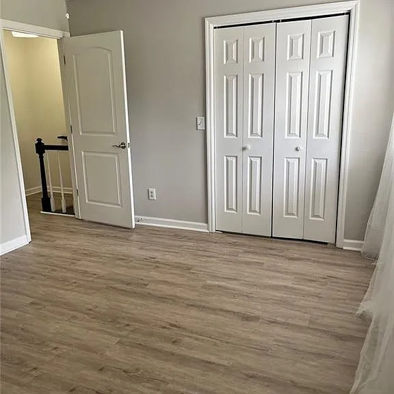 138 Sterling Ct — Photo 13