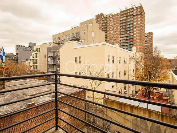 4th image of 16 Meserole St #3BB