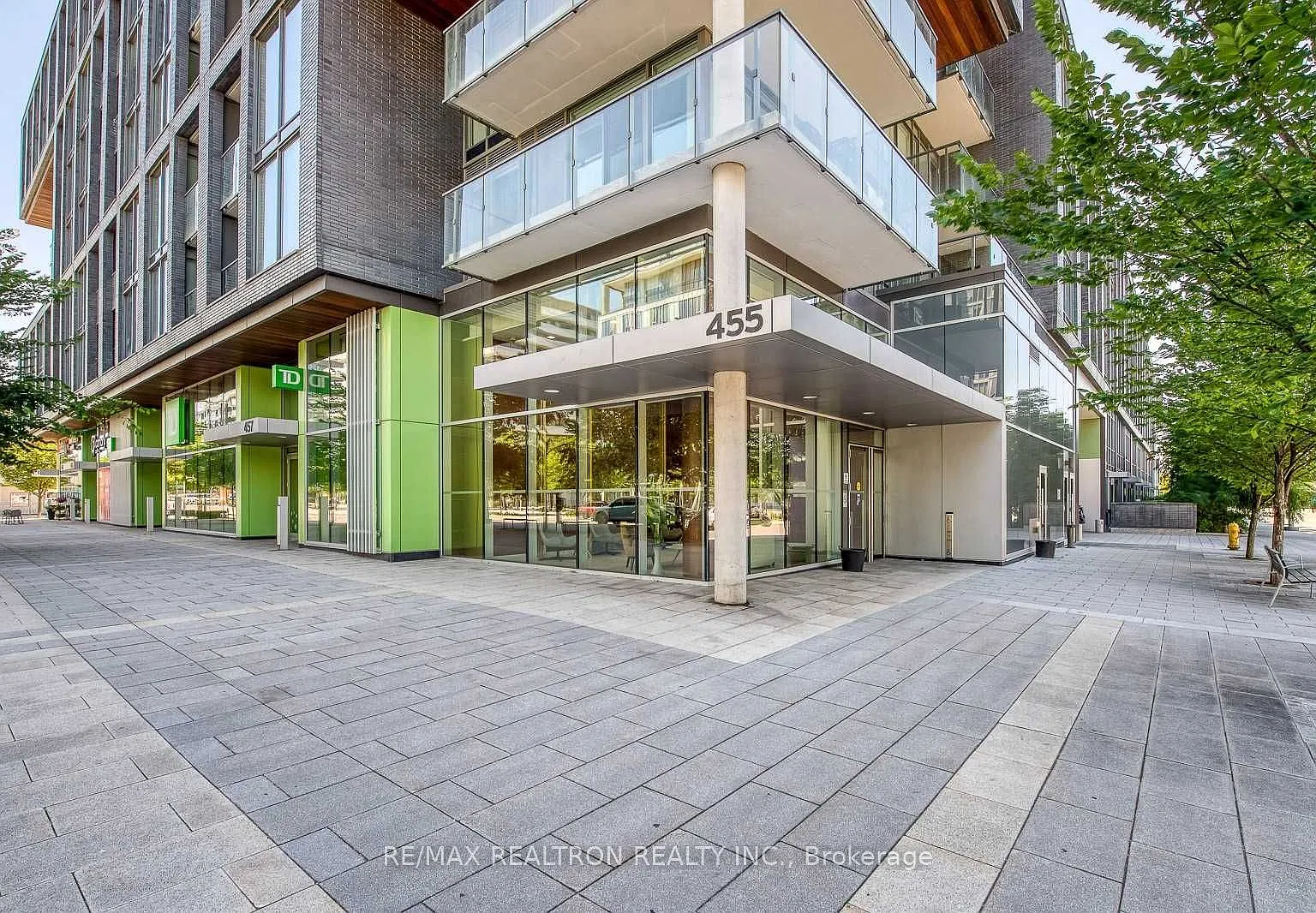 455 Front St E — Photo 1