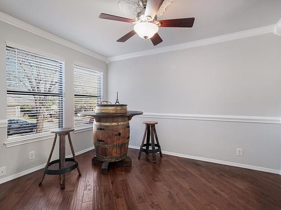 3rd image of 15107 Kamary Ln