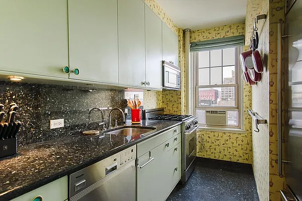 Rented by Corcoran | media 16