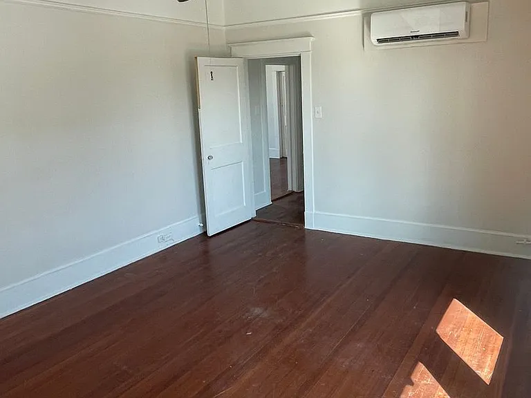 6525 W End Blvd #C — Photo 5