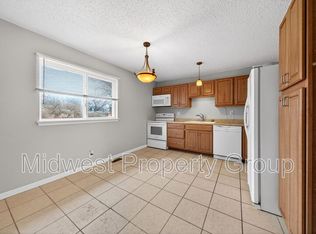 2224 Millvalley Dr, Florissant, MO
