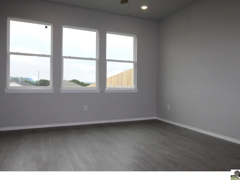 227 Green Valley Dr — Photo 10