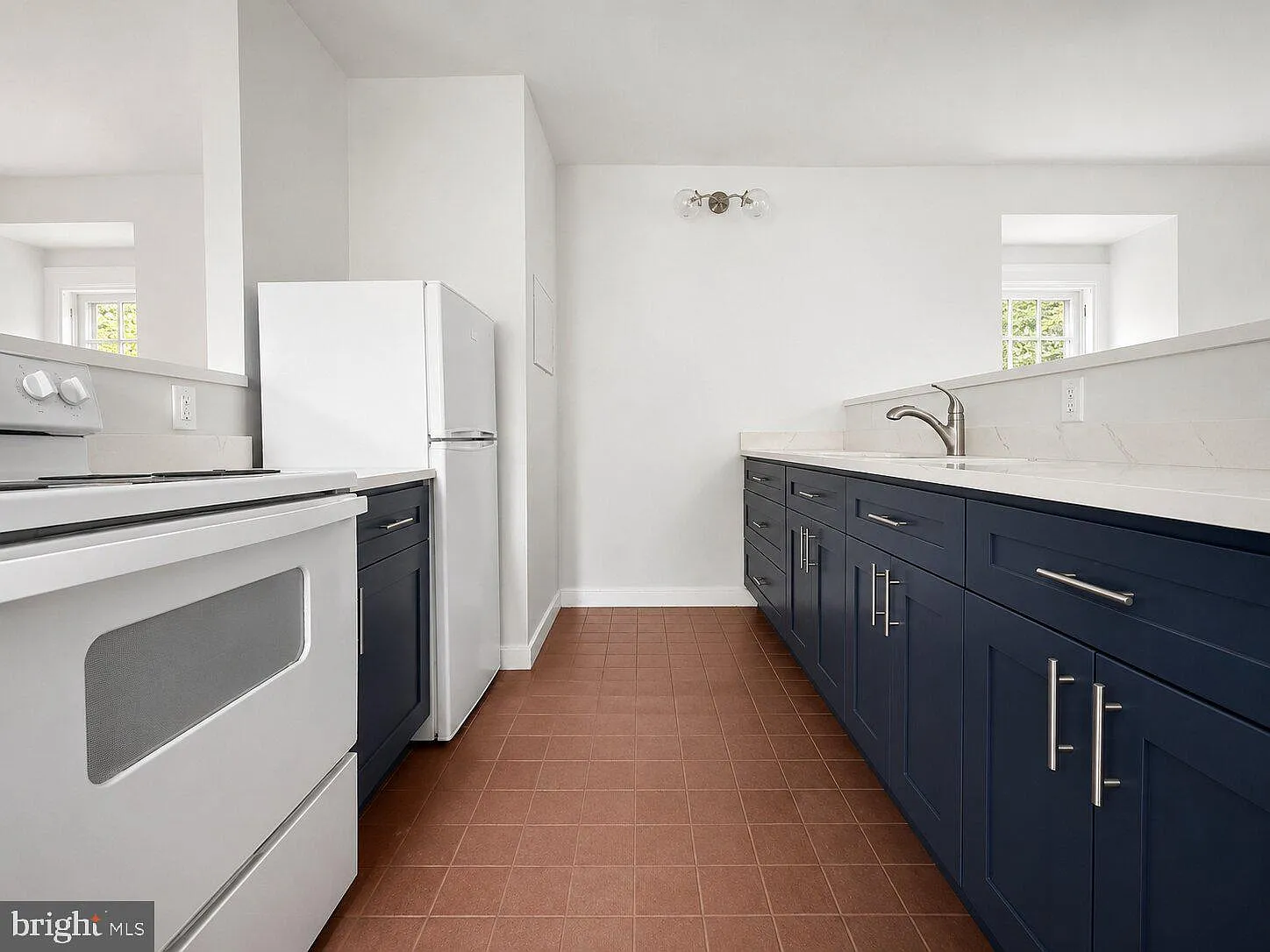 2 bed, 900 sqft, $1,950 — Photo 3