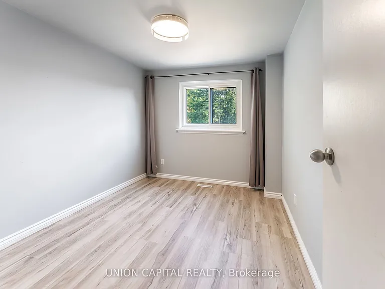 443 Brest Ct — Photo 26