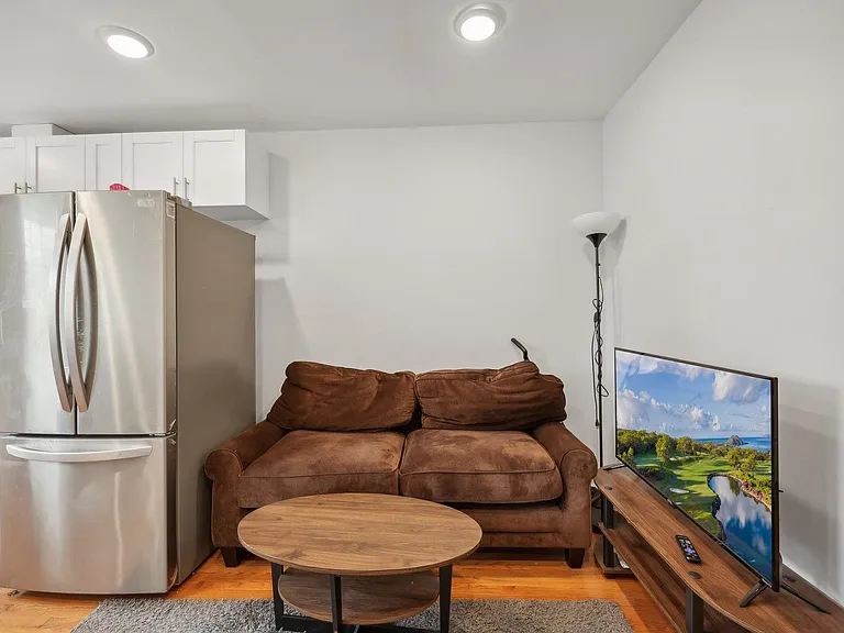 240.5 South St #3 — Photo 5