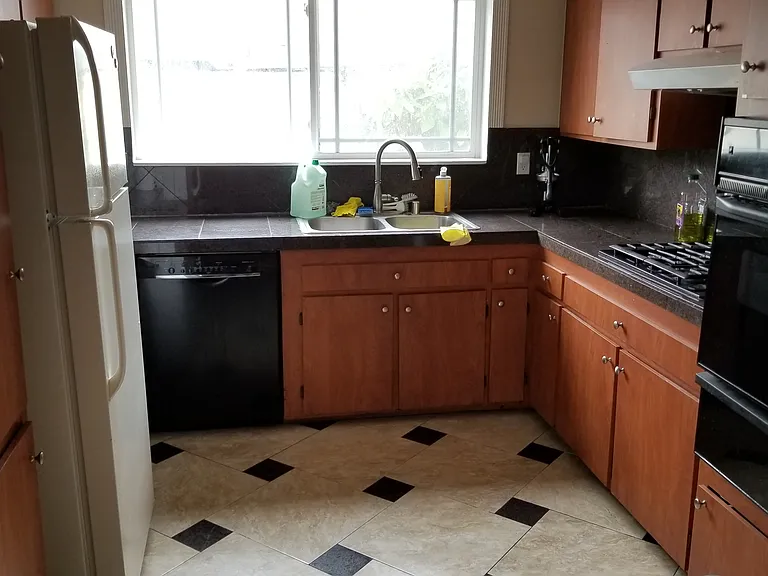 622 S Corwin Ct — Photo 3