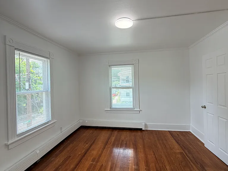 35 Maud St #2 — Photo 16