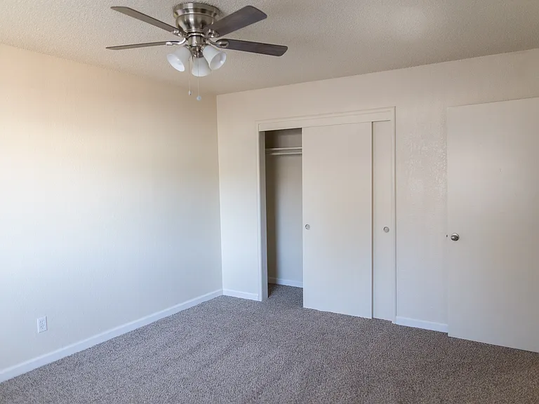 201 E Walnut Ave #10 — Photo 7