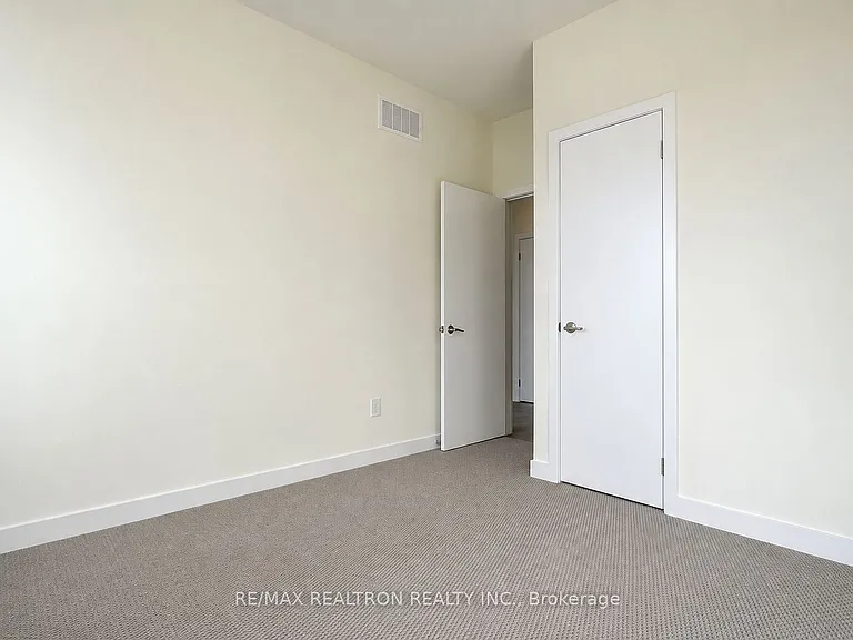 160 Densmore Rd #1104 — Photo 25