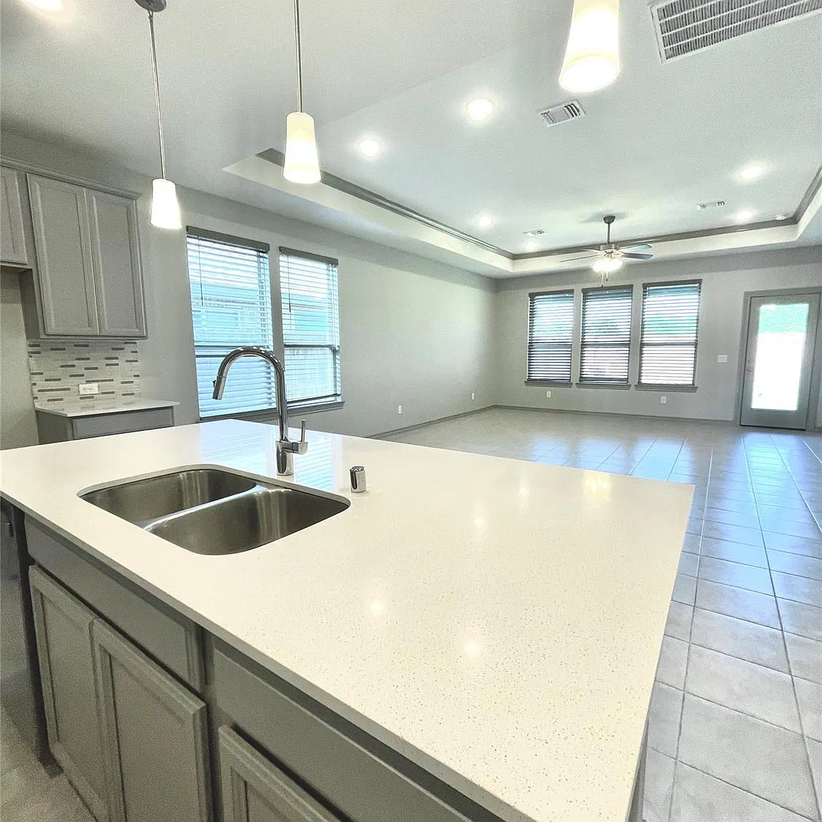 3 bed, 2.0 bath, 1761 sqft, $2,319 — Photo 1