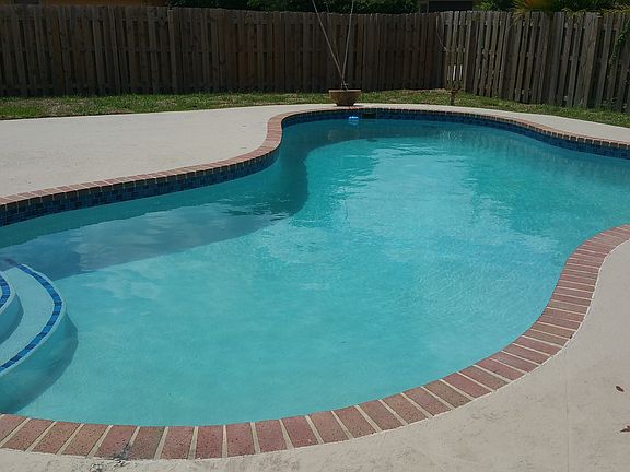 5th image of 8397 NW 16th St