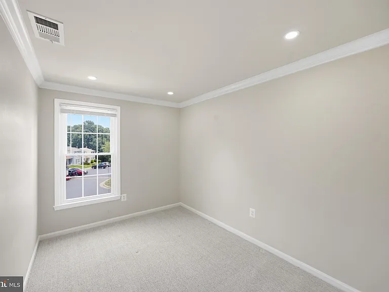 1935 Pohick Creek Ct — Photo 18