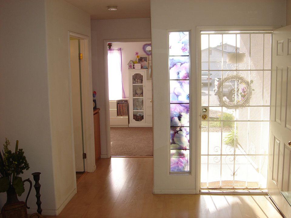 ENTRY WAY/FRONT DOOR