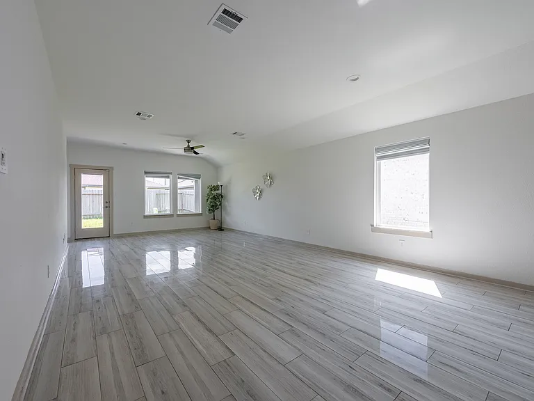 19003 Derrington Manor Ln — Photo 10