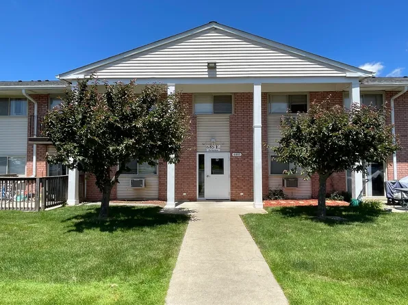 685 E Fullerton Ave APT 105, Glendale Heights, IL 60139