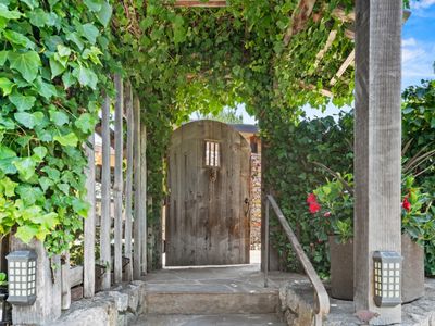 25550 Rio Vista Dr, Carmel, CA, 93923