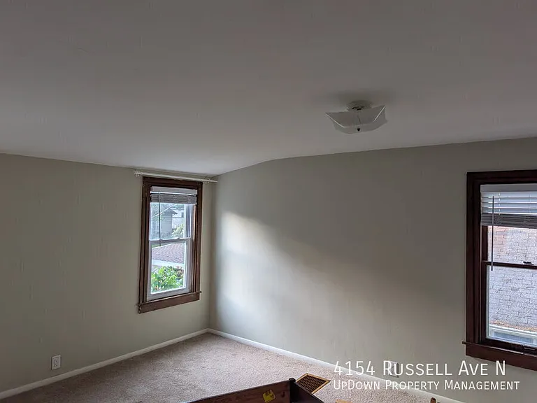 4154 Russell Ave N — Photo 17