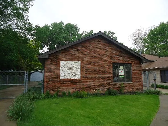 9016 Ridgeland Ave photo 1
