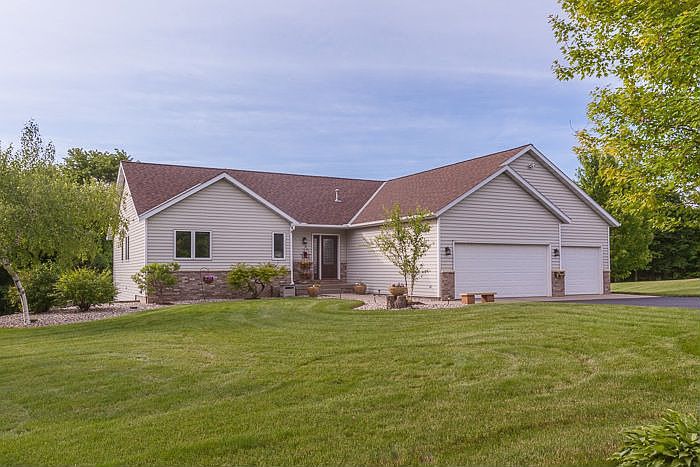 1st image of 105 Pheasant Dr