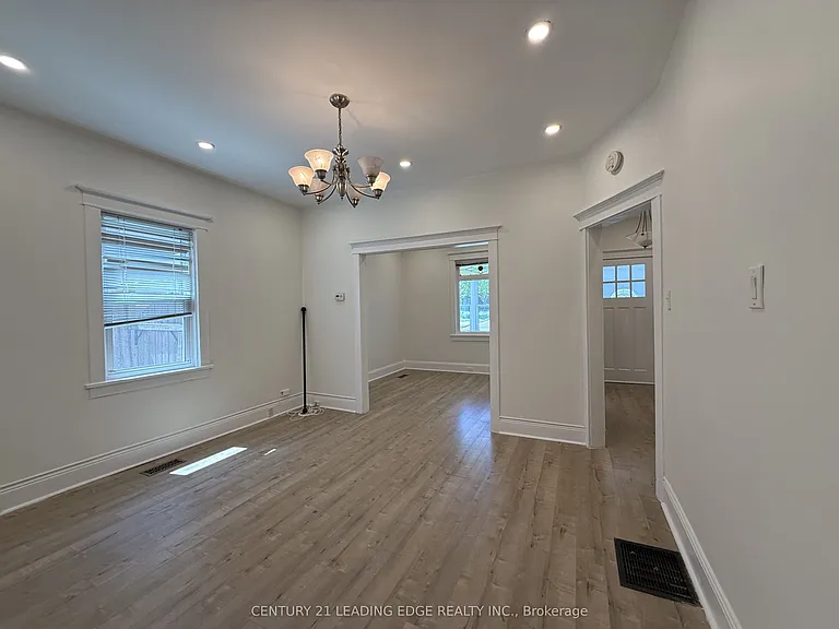 485 Albert St — Photo 10